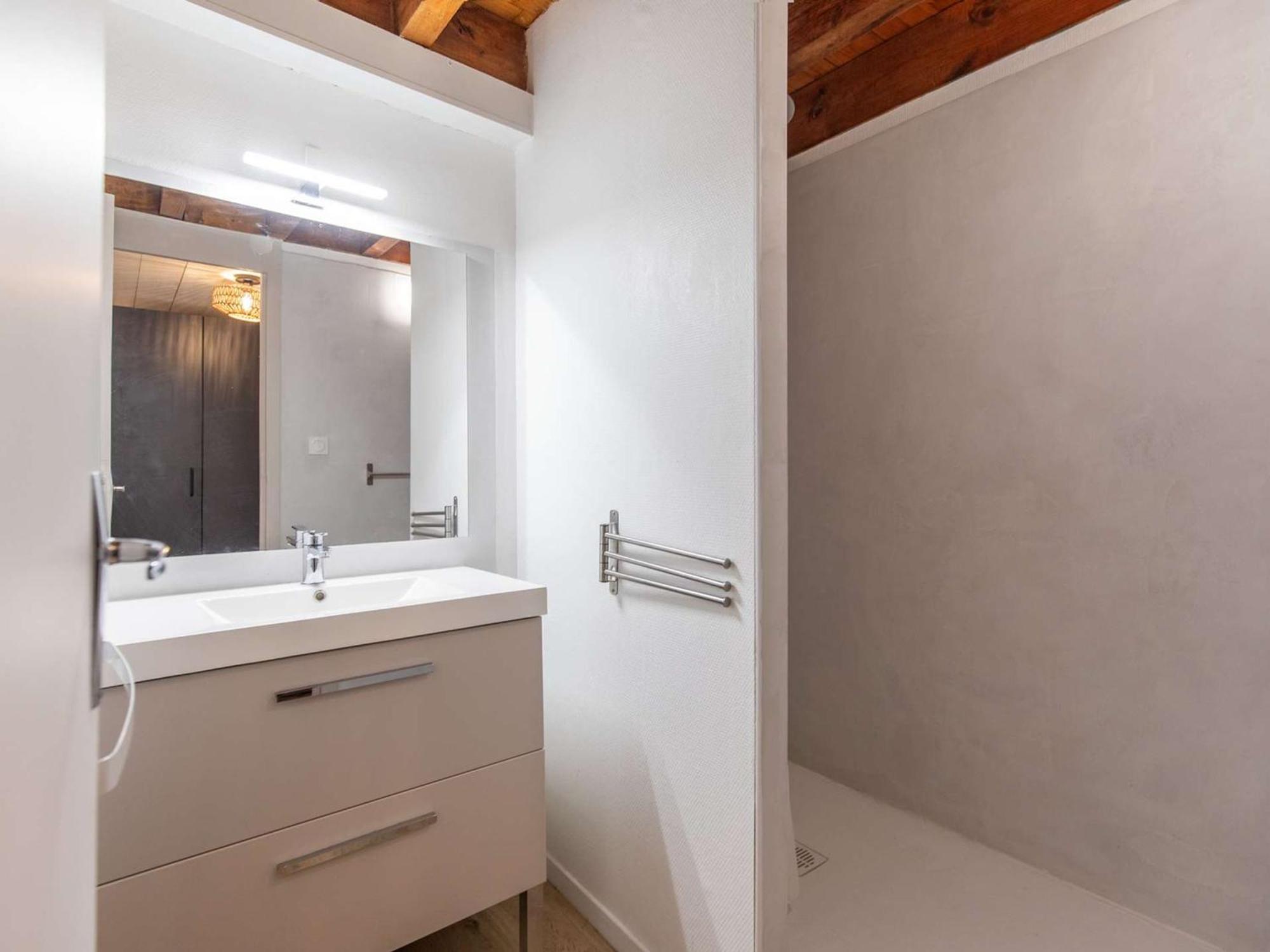 T2 Renove Avec Terrasse, Parking Prive, Local Velos A Cauterets - Fr-1-401-290 Zewnętrze zdjęcie