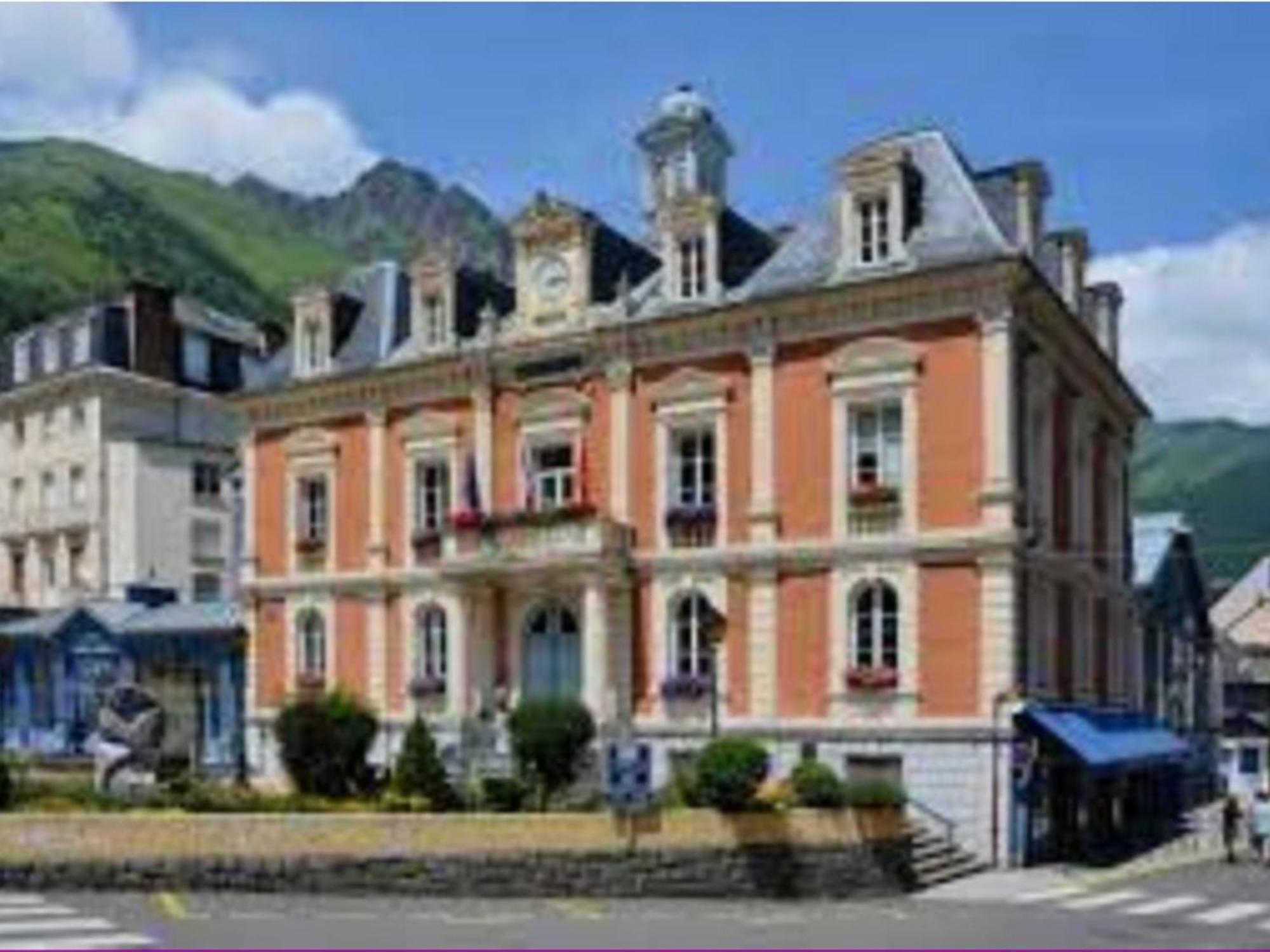 T2 Renove Avec Terrasse, Parking Prive, Local Velos A Cauterets - Fr-1-401-290 Zewnętrze zdjęcie