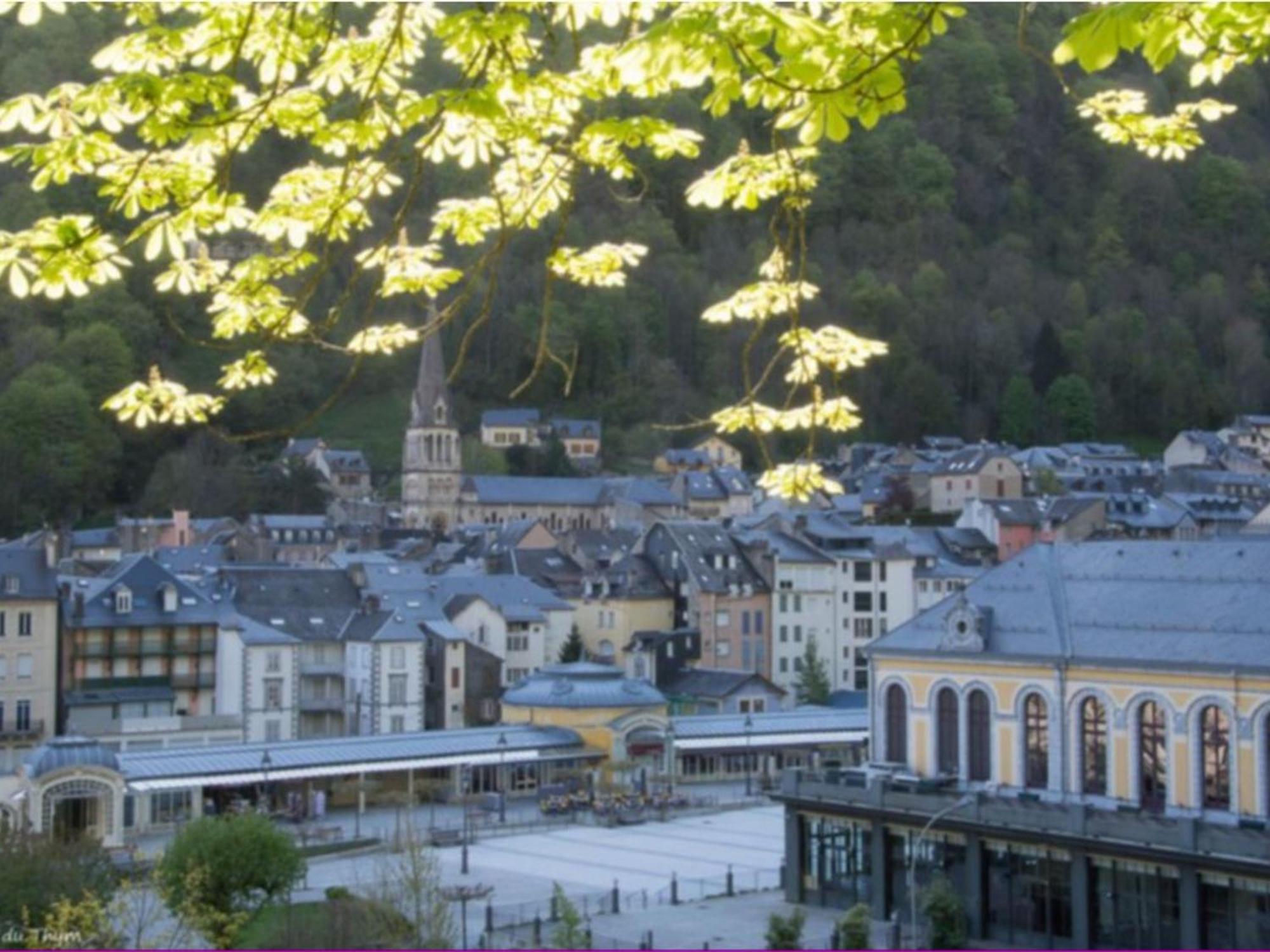 T2 Renove Avec Terrasse, Parking Prive, Local Velos A Cauterets - Fr-1-401-290 Zewnętrze zdjęcie